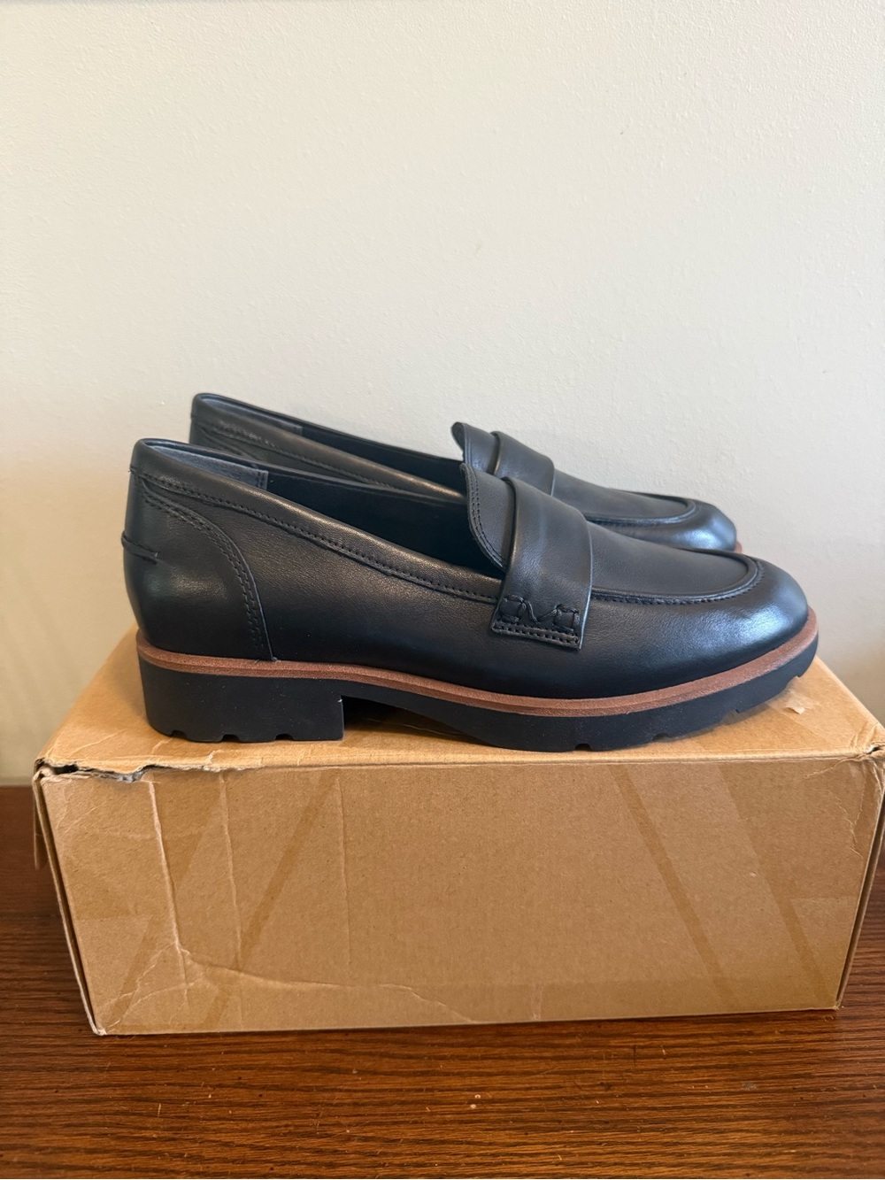 Vionic Cleo Black Leather Penny Loafers NEW